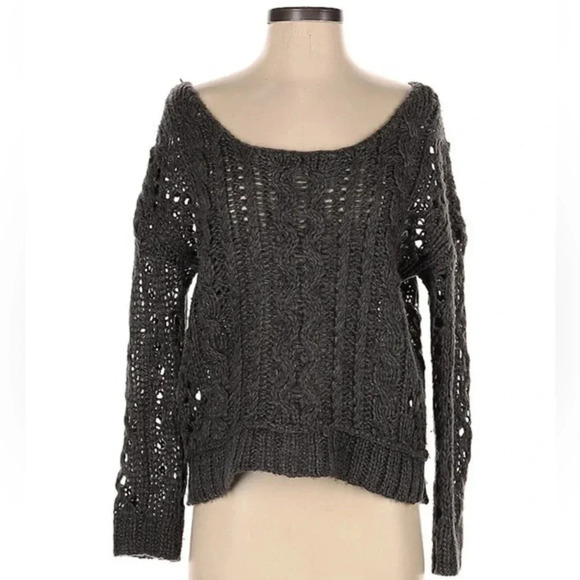 Free People Wool Blend Classic Gray Chunky Cable Knit Boho Sweater Size XS - Picture 2 of 3